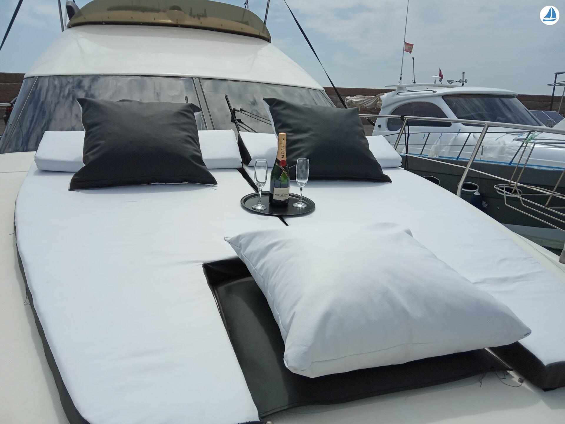 照片 Azimut Az40 3