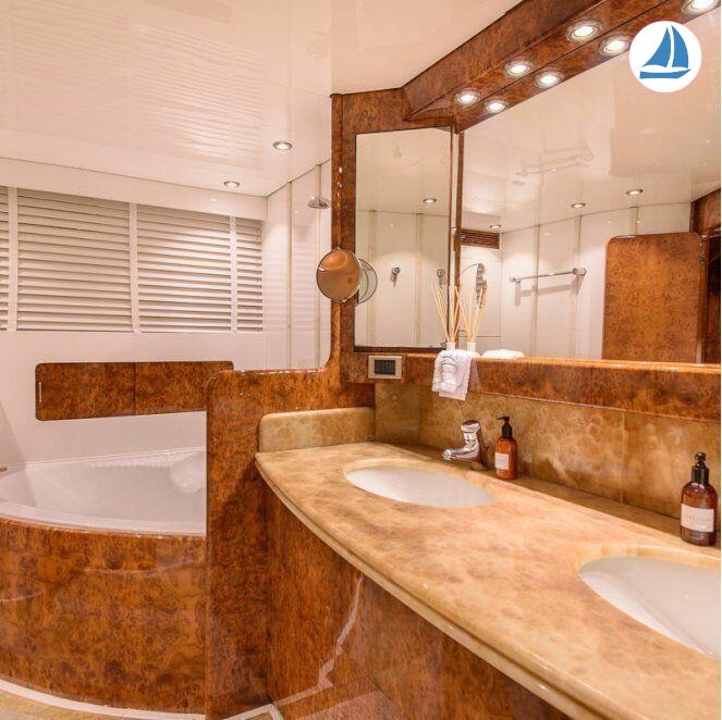 照片 Mundomarine 120 10