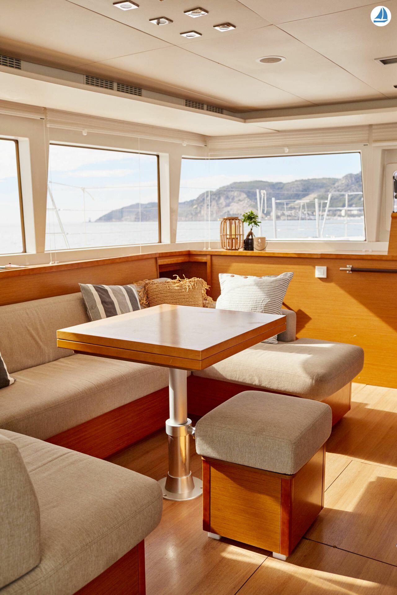 照片 Lagoon Catamarans 560 12