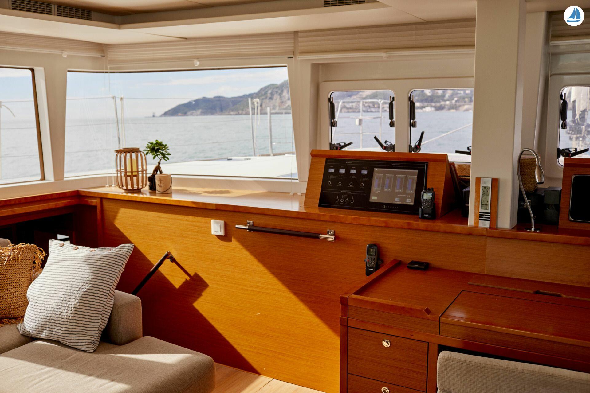 照片 Lagoon Catamarans 560 13