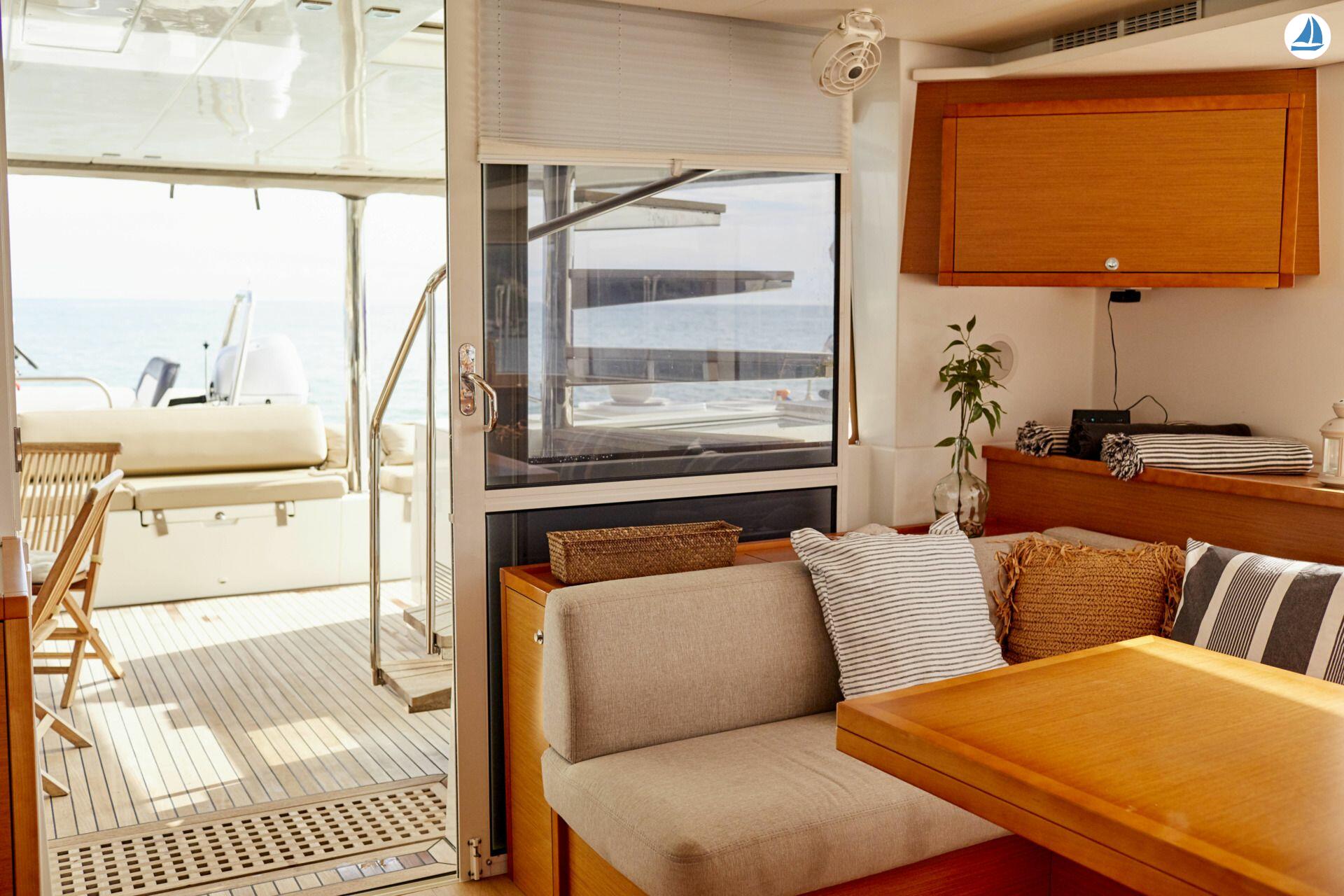 照片 Lagoon Catamarans 560 14