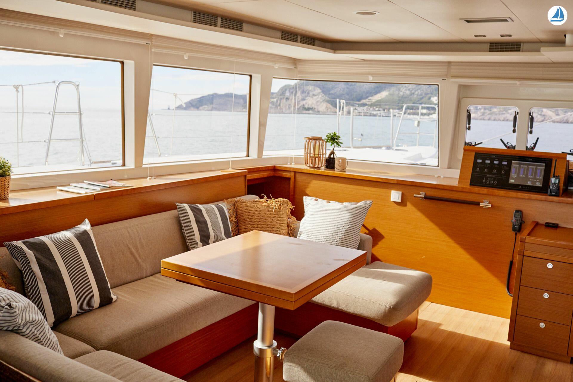 照片 Lagoon Catamarans 560 17