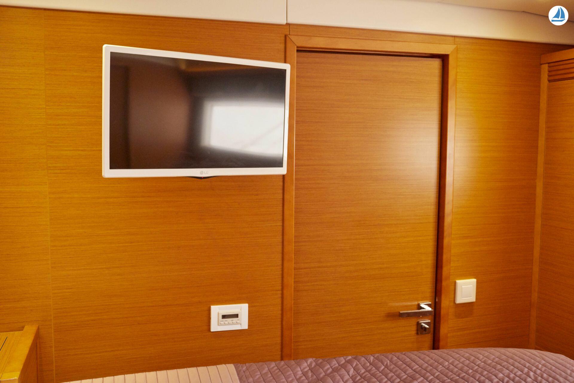 照片 Lagoon Catamarans 560 22