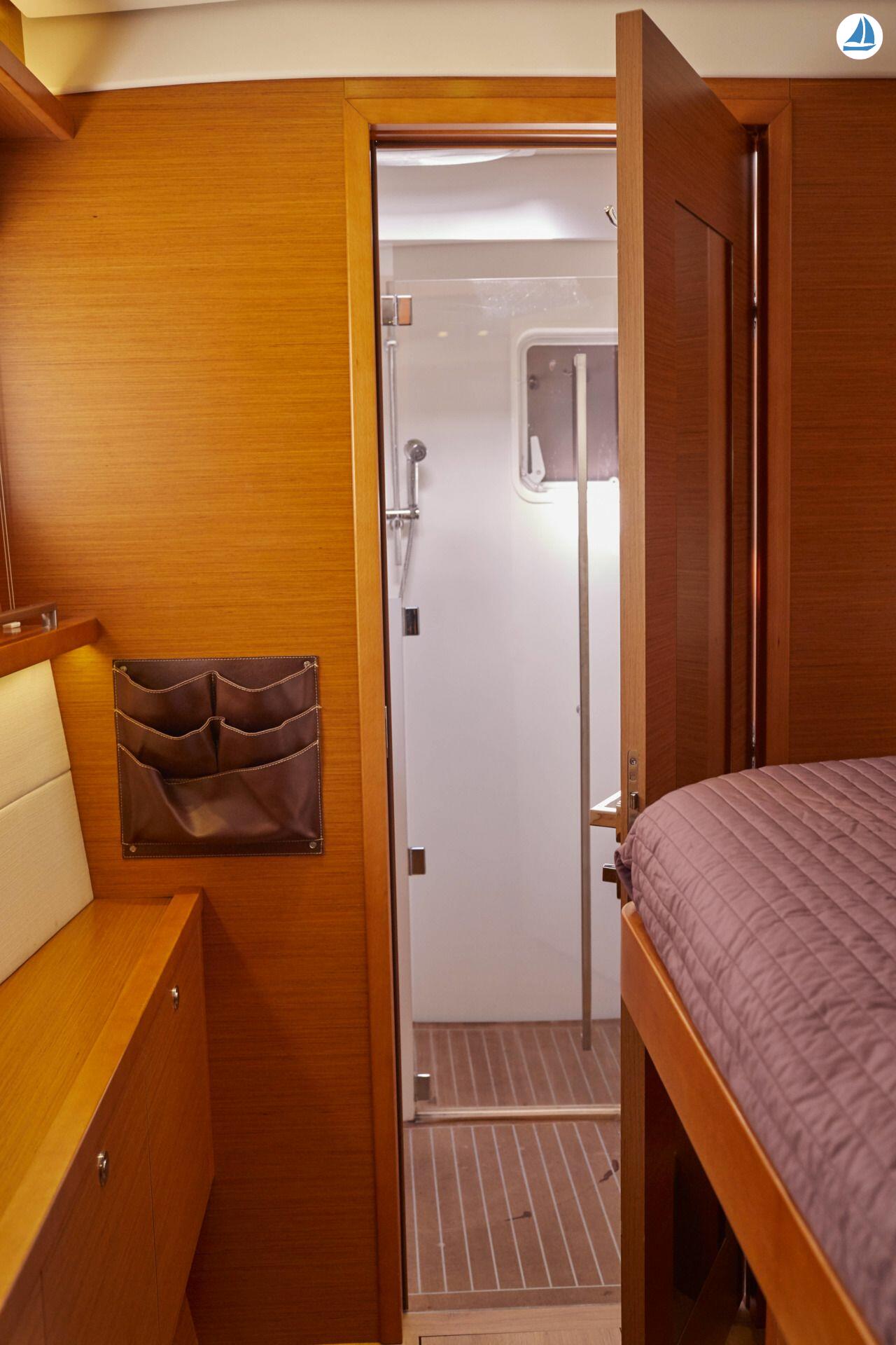 照片 Lagoon Catamarans 560 23