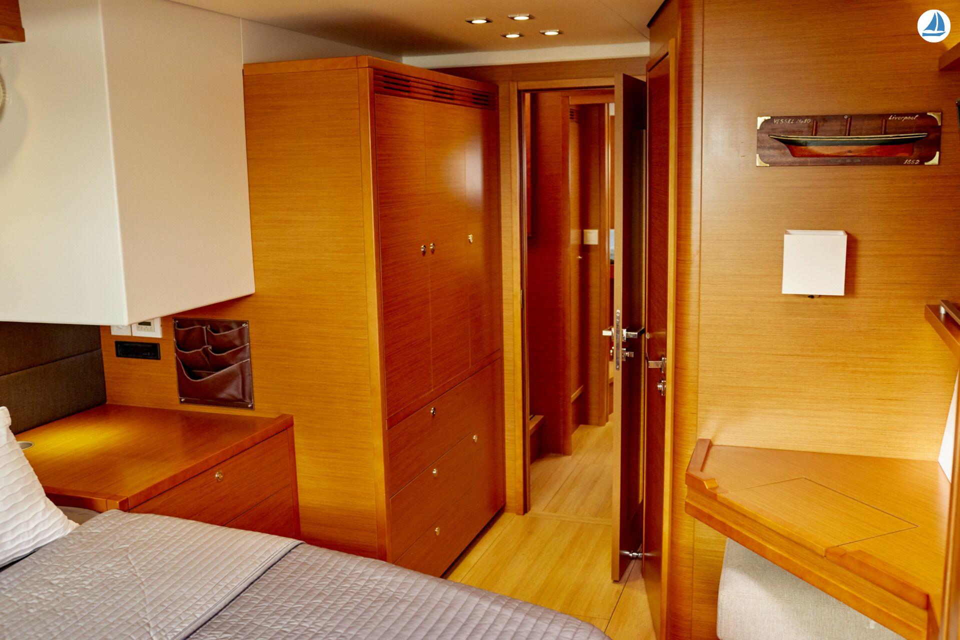 照片 Lagoon Catamarans 560 31