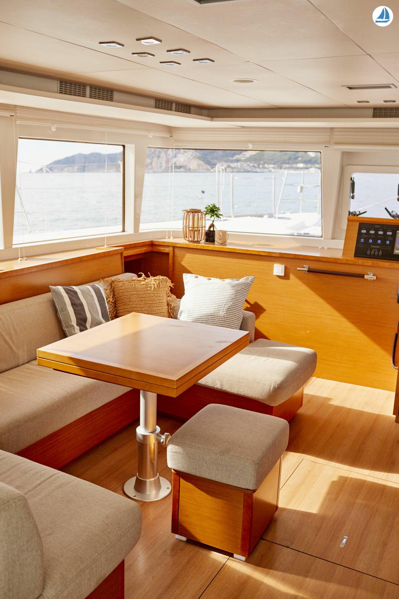 照片 Lagoon Catamarans 560 32