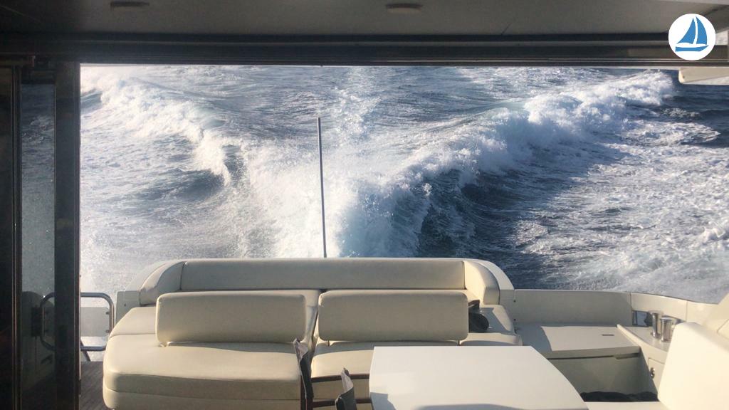 照片 Azimut 68s 29
