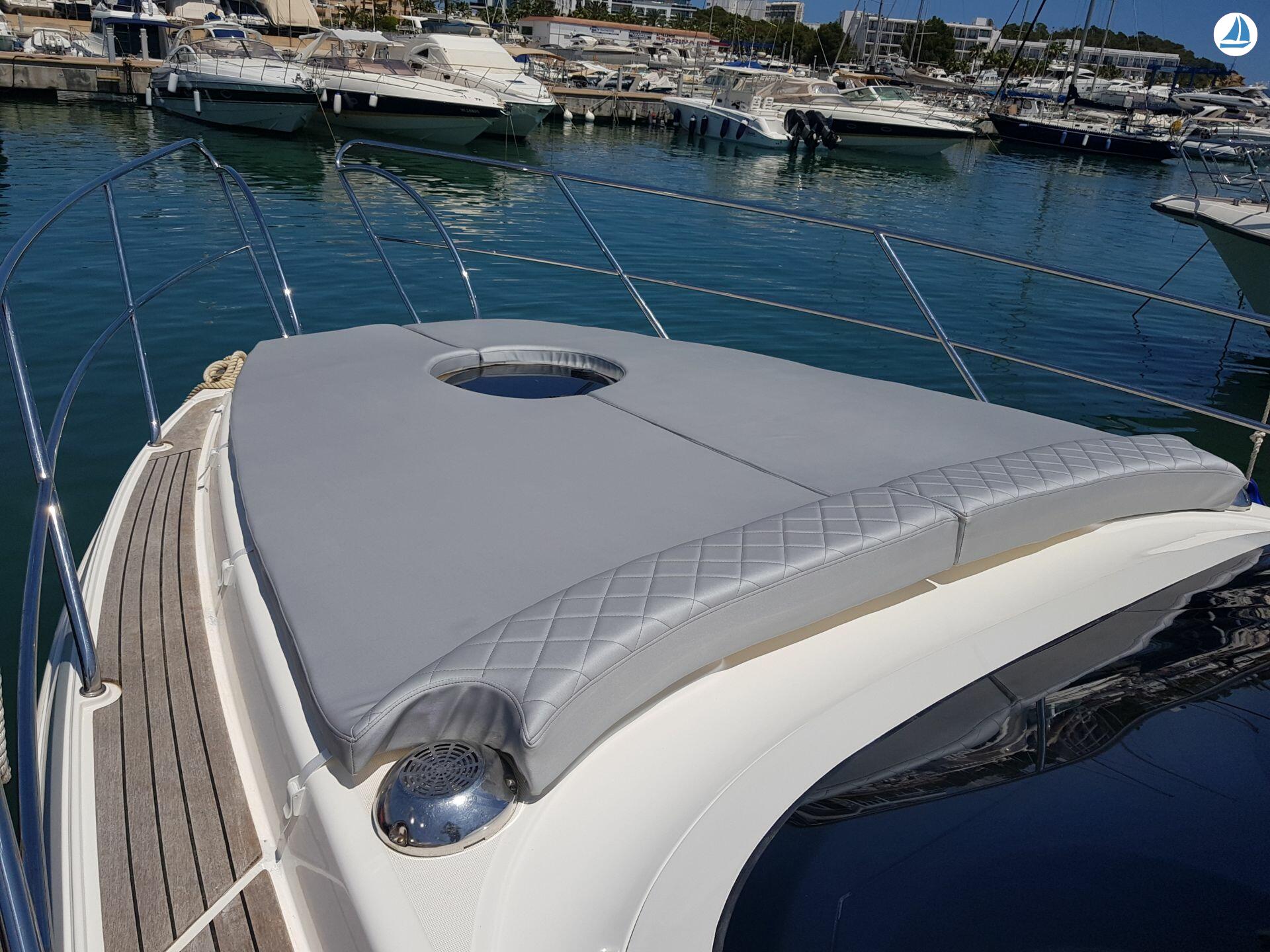 照片 Galeon 330 HT 2