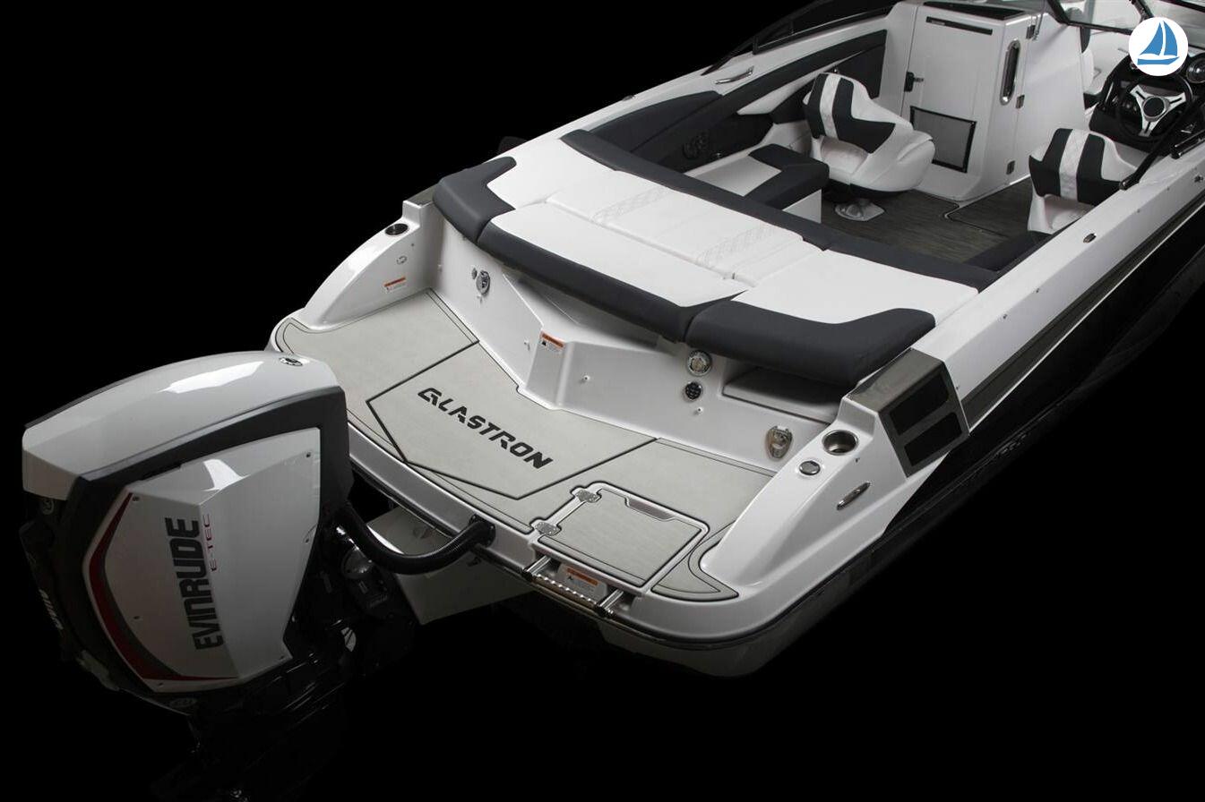 照片 Glastron 240 GT 8