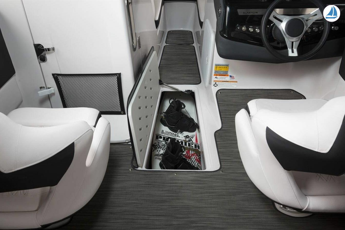 照片 Glastron 240 GT 10