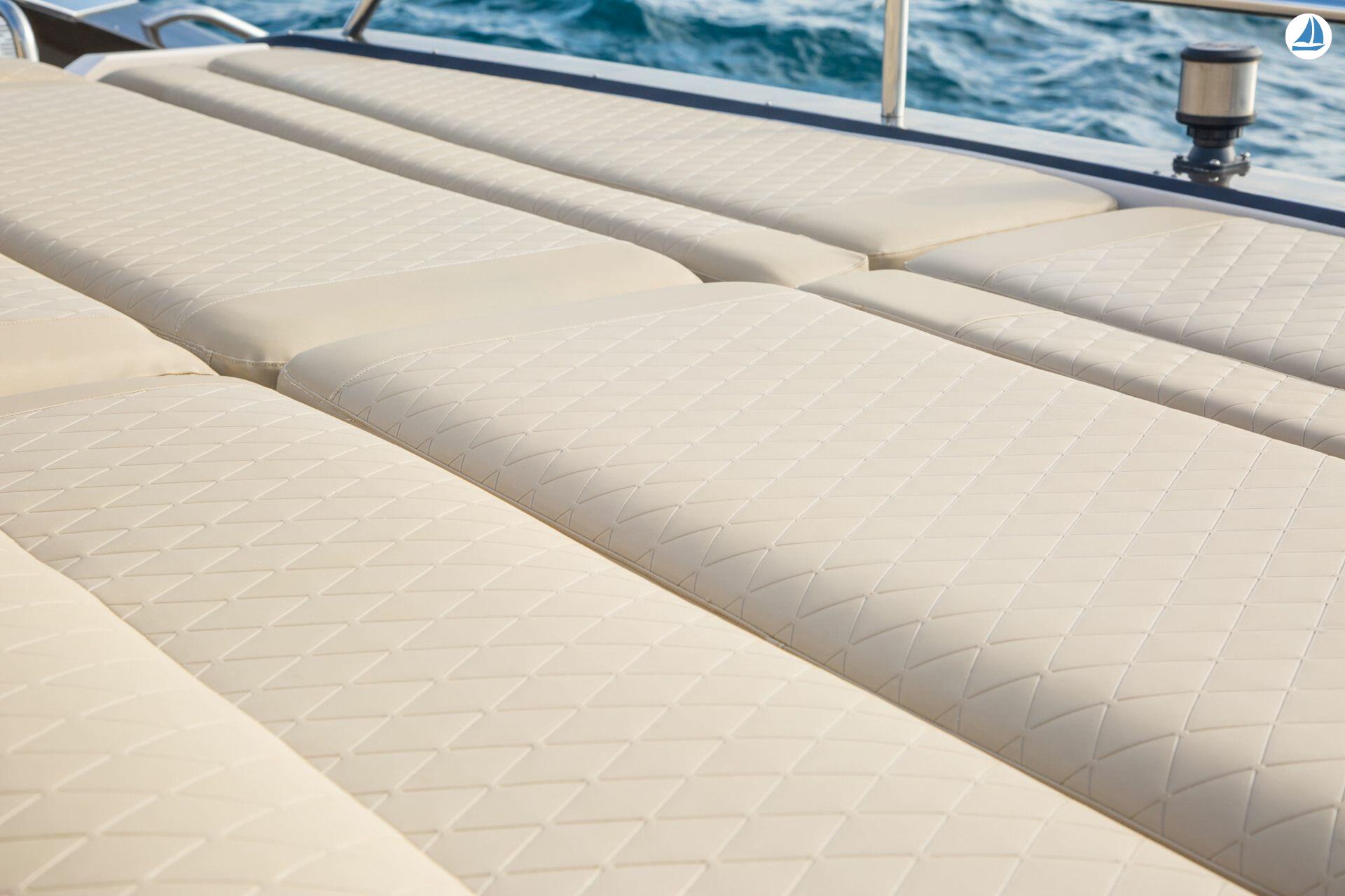 照片 Sunseeker Predator 82 12