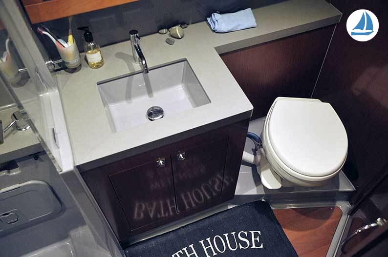 照片 Beneteau OCEANIS 55 14