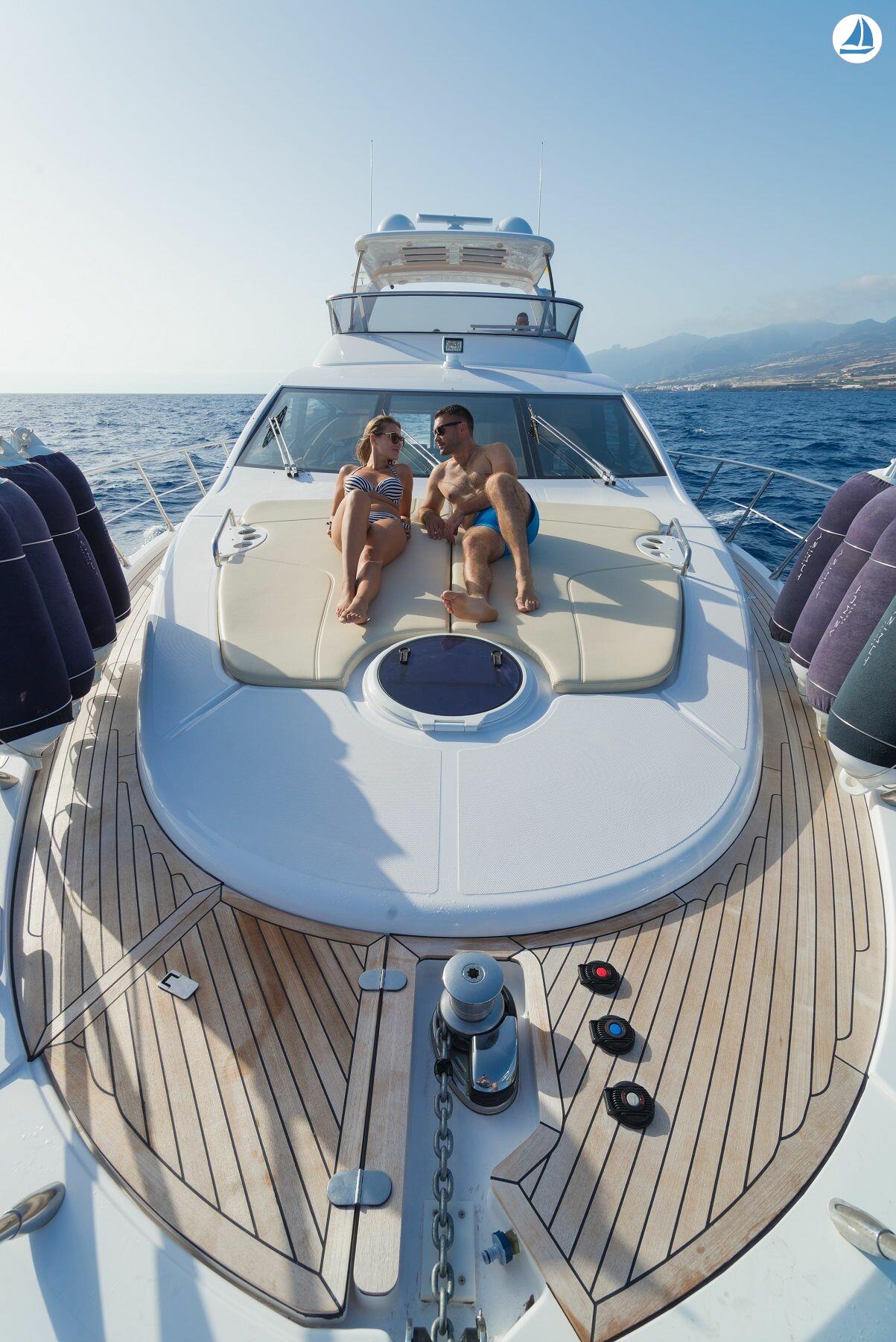 照片 Azimut 60 10