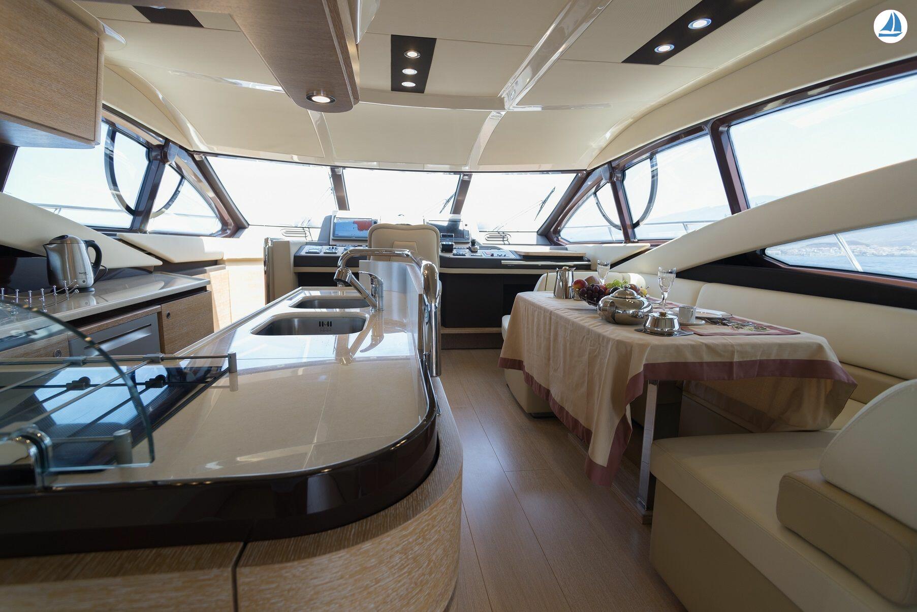 照片 Azimut 60 16