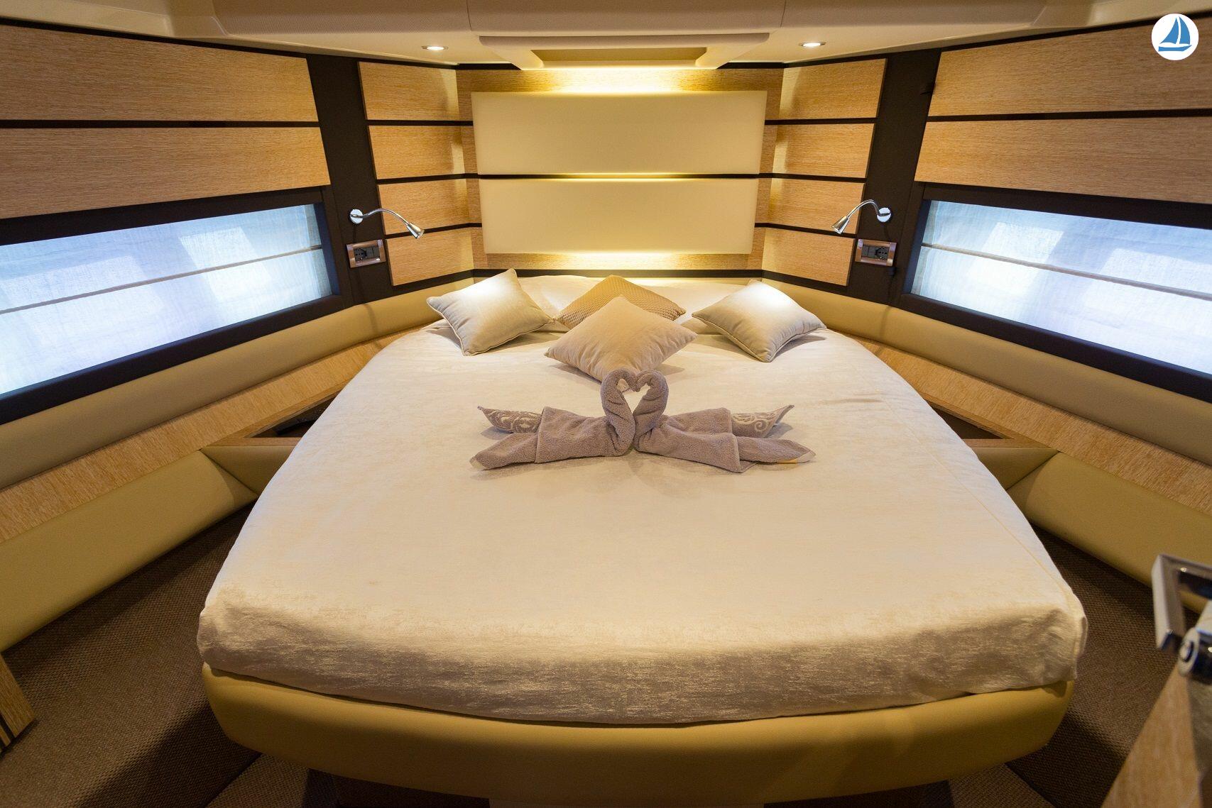 照片 Azimut 60 19