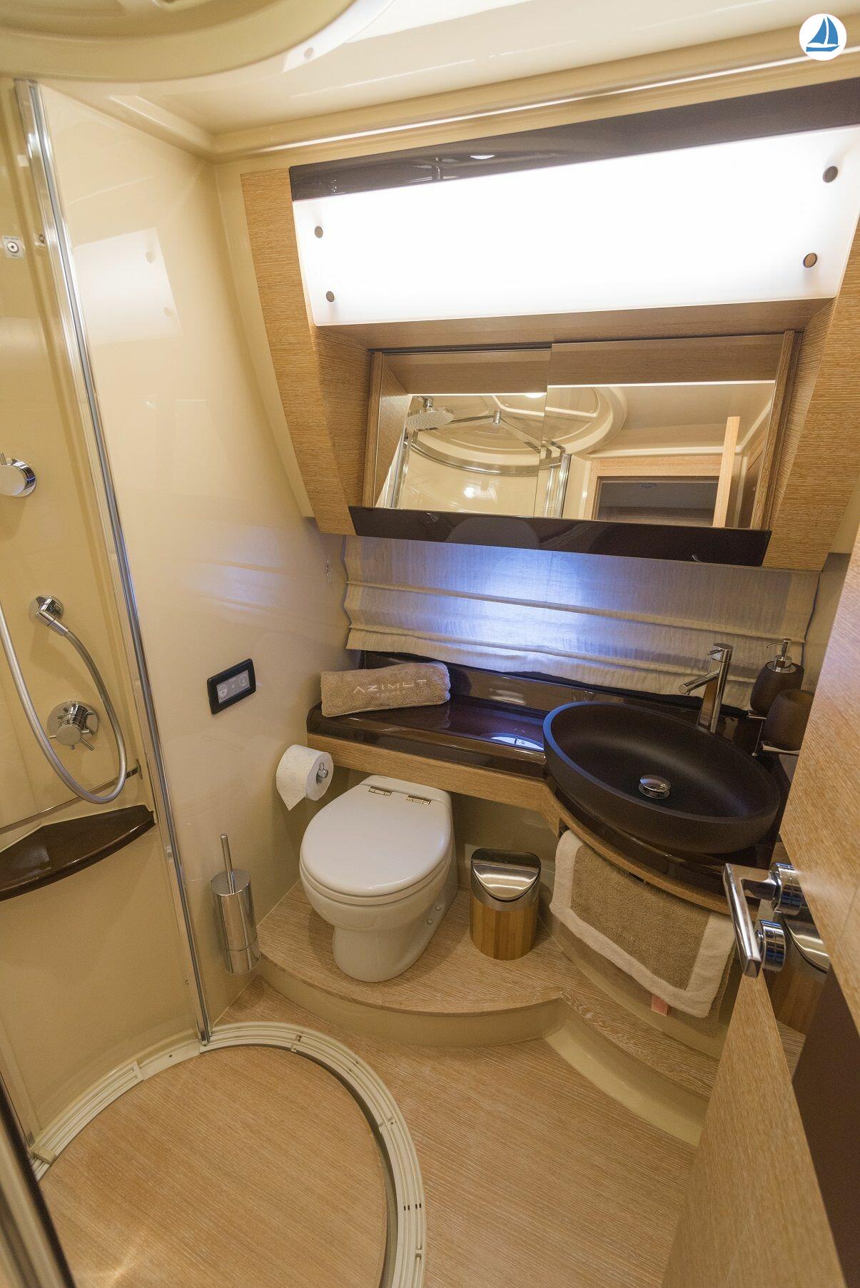照片 Azimut 60 24
