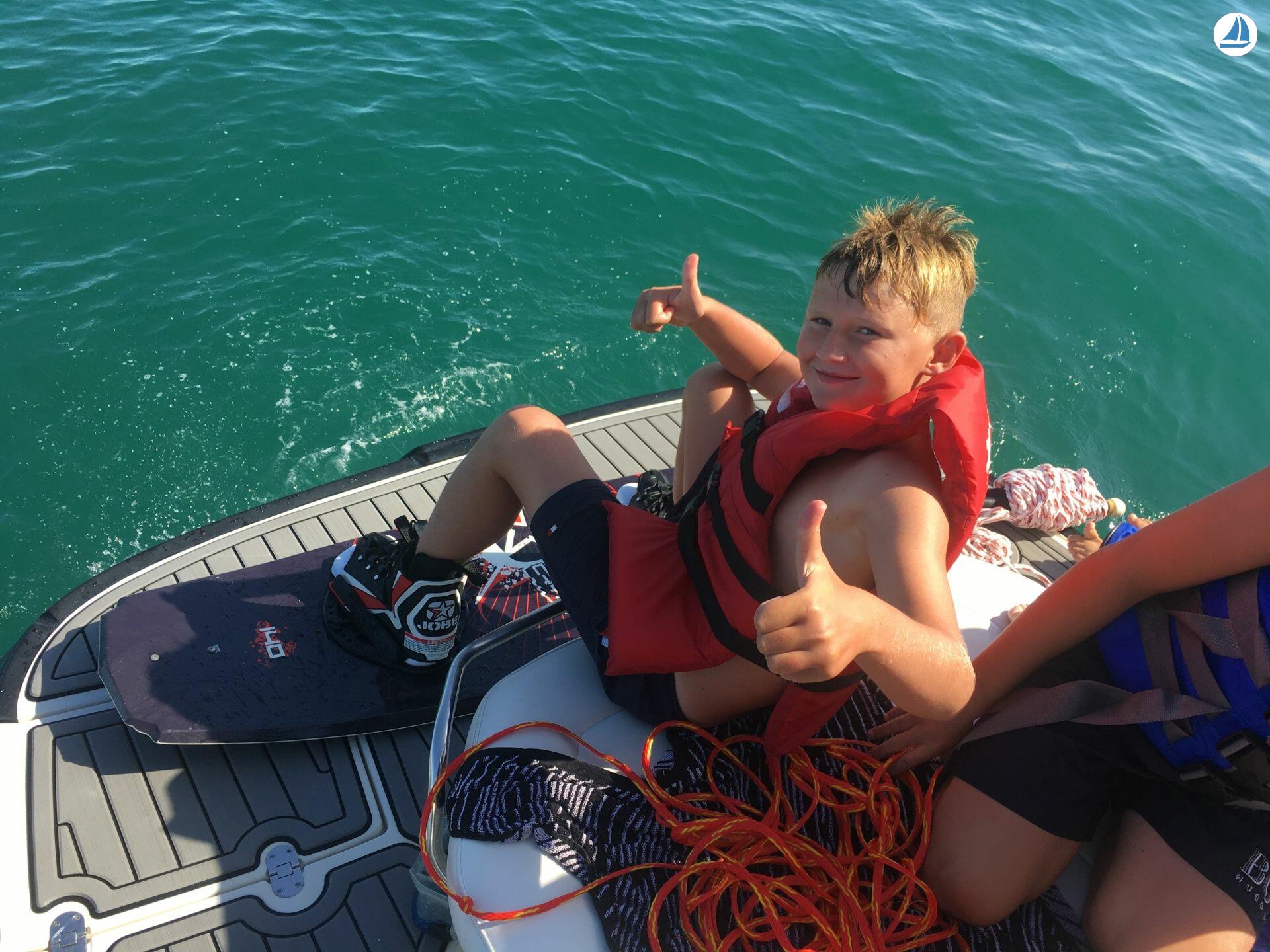 照片 Monterey 264fsx 39