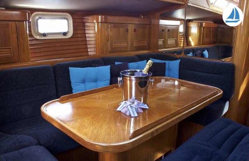 照片 Beneteau OCEANIS 500 6